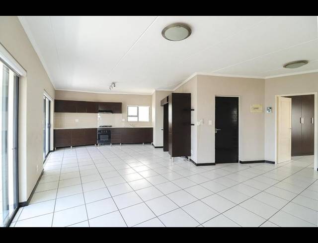 2 BEDROOM APARTMENT FOR SALE IN GREENSTONE HILL
